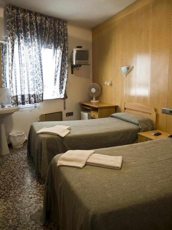 Hostal Lizana Huesca Cameră foto